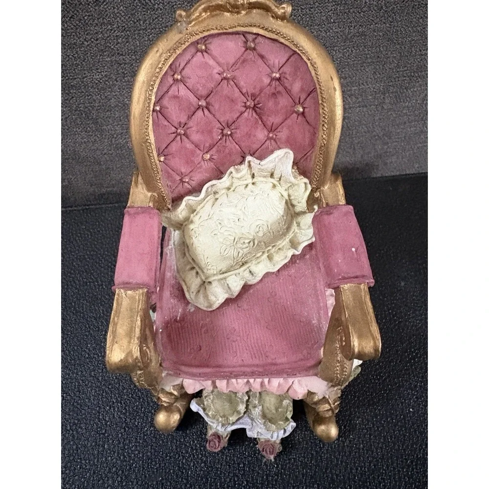 Vintage Dezine Chair‎ Shaped Trinket Box Jewelry Box Hand Painted Flowers Cat